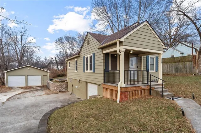 $219,000 | 514 Northeast 41st Street, Kansas City, MO 64116