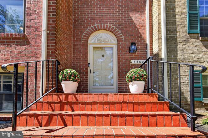 4867 Carriagepark Road Fairfax, VA 22032 - Photo 2 of 27 Gallery Image 2