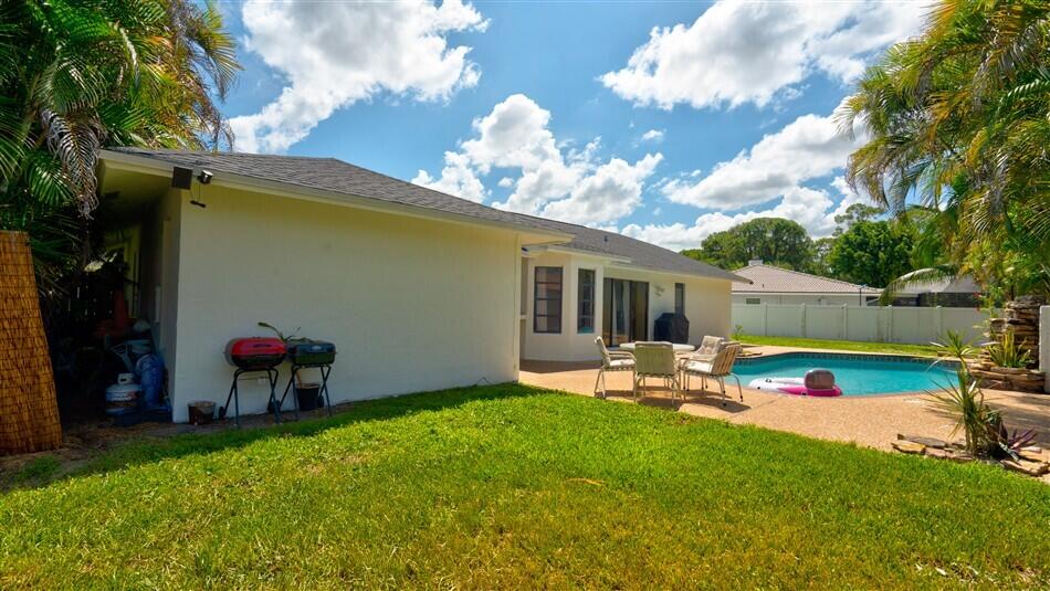 21732 Little Bear Way Boca Raton, FL 33428 - Photo 8 of 44 17