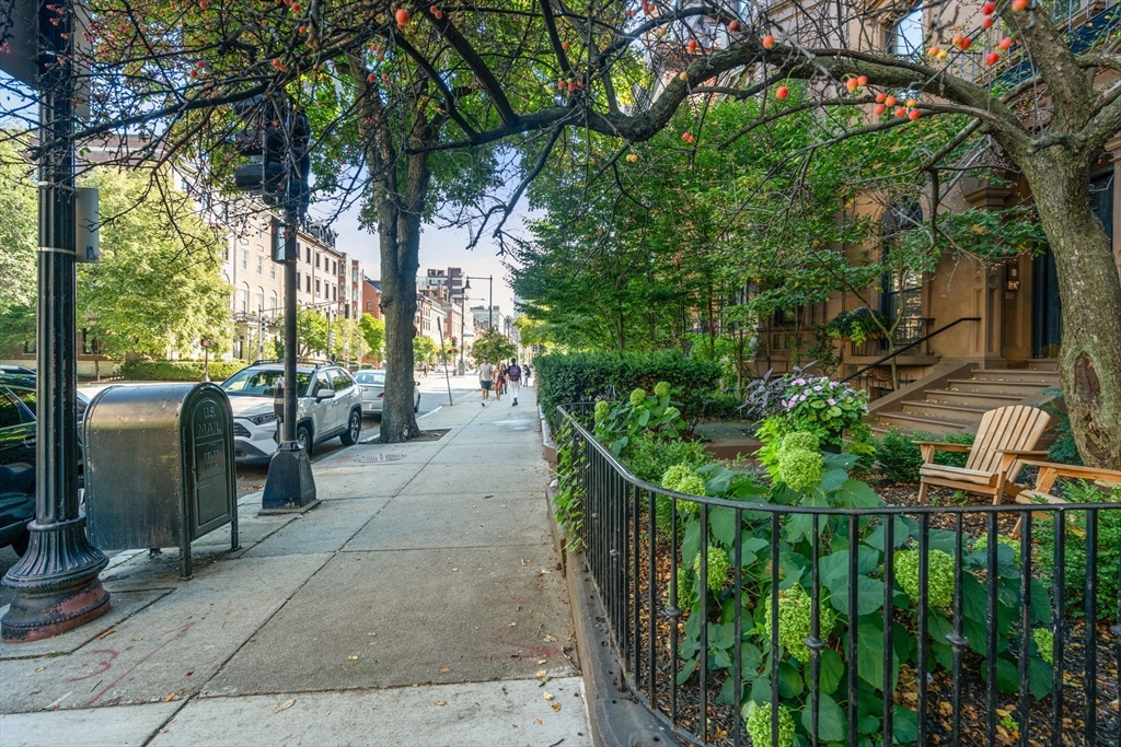 103 Beacon Street, Unit 3F Boston, MA 02116 - Photo 3 of 21