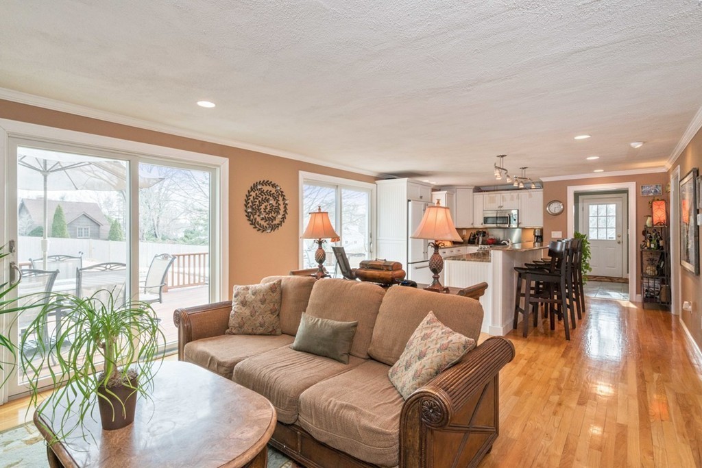 577 Bay Road Duxbury, MA 02332 - Photo 12 of 30 Gallery Image 12