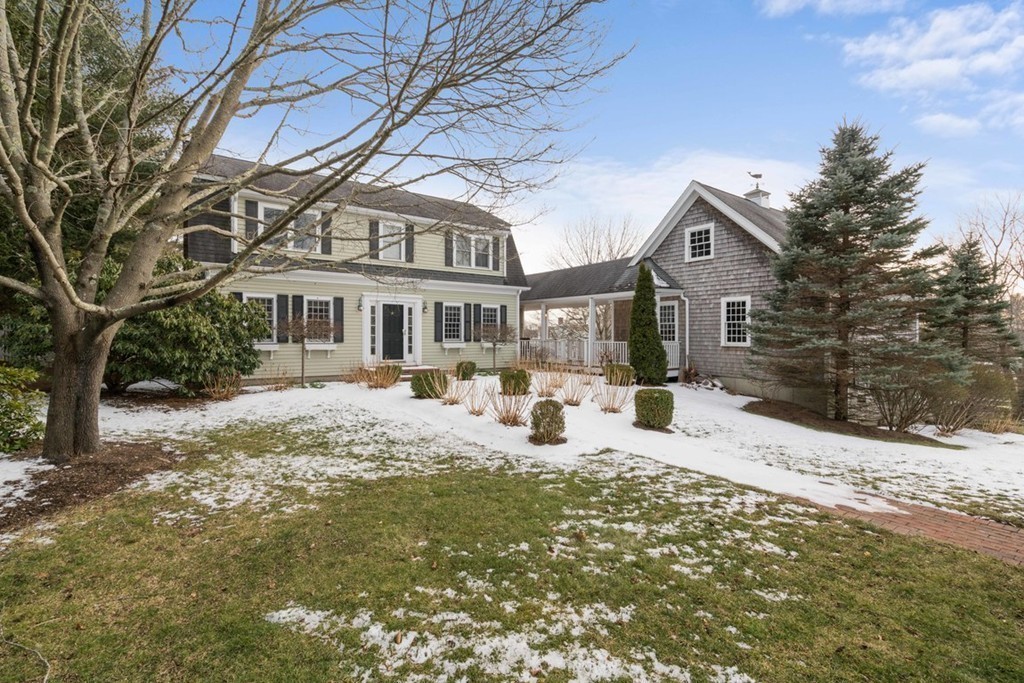 577 Bay Road Duxbury, MA 02332 - Photo 2 of 30 Gallery Image 2