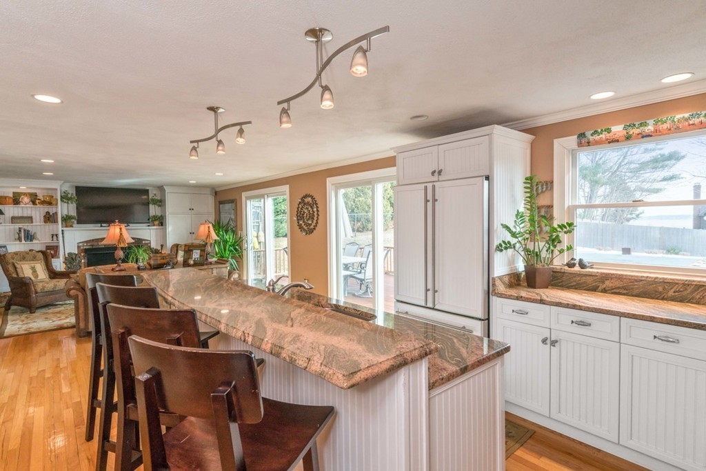 577 Bay Road Duxbury, MA 02332 - Photo 8 of 30 Gallery Image 8