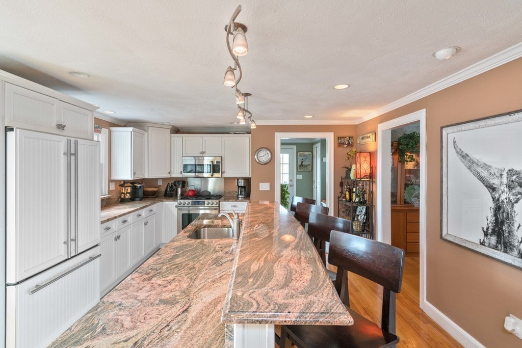 577 Bay Road Duxbury, MA 02332 - Photo 10 of 30 Gallery Image 10
