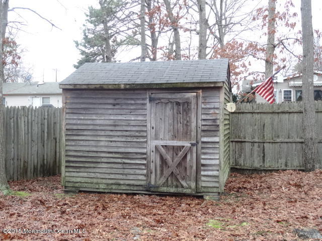 180 Bowsprit Road Manahawkin, NJ 08050 - Photo 21 of 23 21