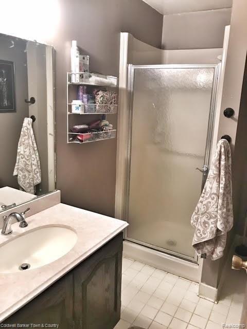 4359 Fenton Road Burton, MI 48529 - Photo 15 of 23 Gallery Image 15