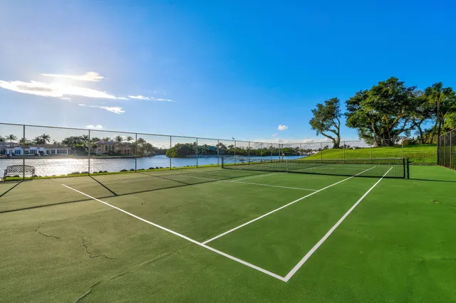 a view of a tennis court