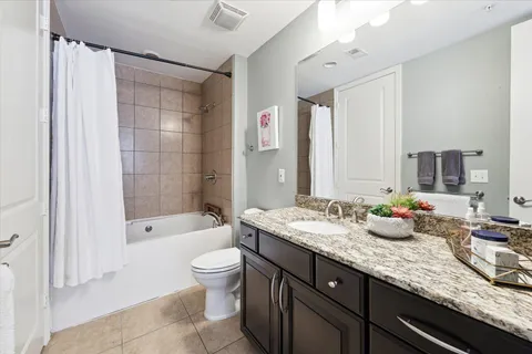 $399,000 | 2120 Kipling Street, Unit 304, Houston, TX 77098