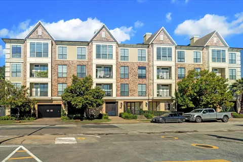 $399,000 | 2120 Kipling Street, Unit 304, Houston, TX 77098