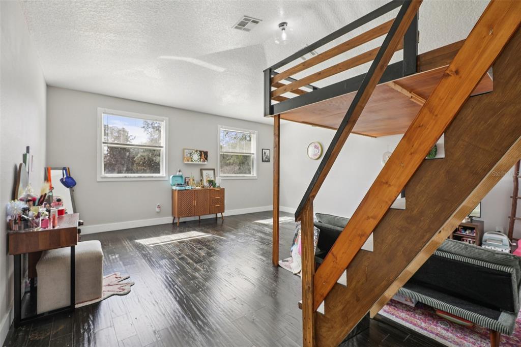 1978 Applegate Drive Ocoee, FL 34761 - Photo 36 of 50 a living room with furniture and a window