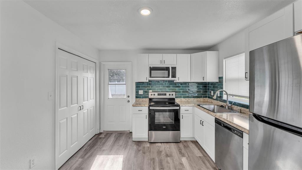 1050 Reynolds Road Lakeland, FL 33801 - Photo 12 of 34 Gallery Image 12
