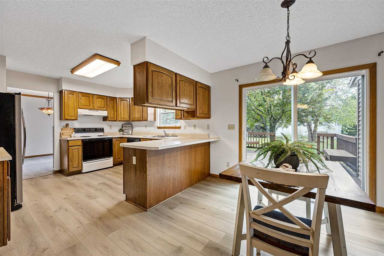 6925 Rockingham Drive Southwest Cedar Rapids, IA 52404 - Photo 14 of 44 Gallery Image 14