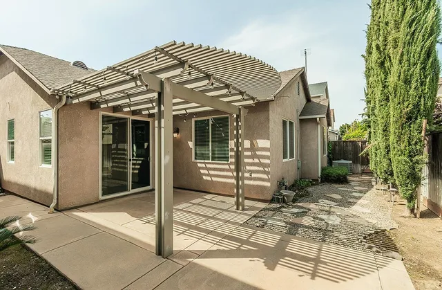 $415,000 | 735 West Brittany Lane, Clovis, CA 93619