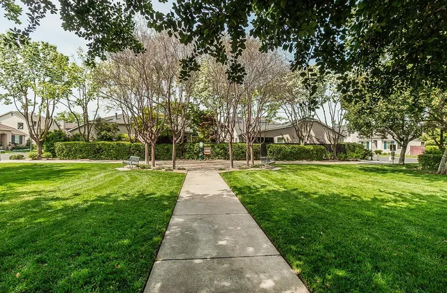 $415,000 | 735 West Brittany Lane, Clovis, CA 93619