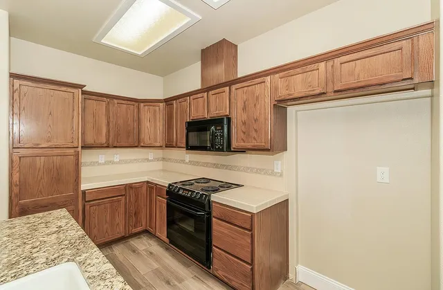 $415,000 | 735 West Brittany Lane, Clovis, CA 93619