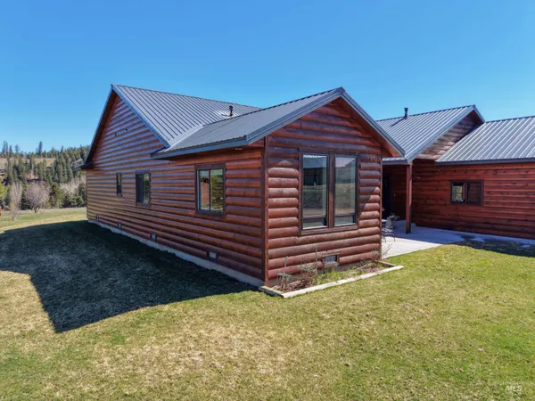 $965,000 | 14 Bobcat Court, Garden Valley, ID 83622