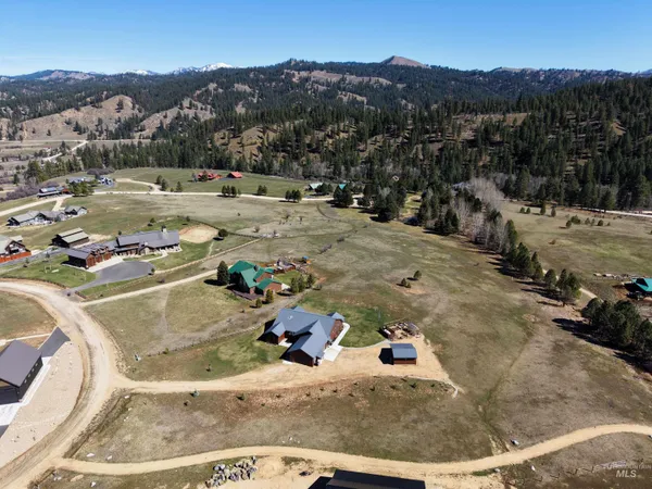 $965,000 | 14 Bobcat Court, Garden Valley, ID 83622
