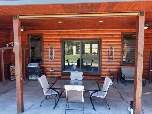 $965,000 | 14 Bobcat Court, Garden Valley, ID 83622