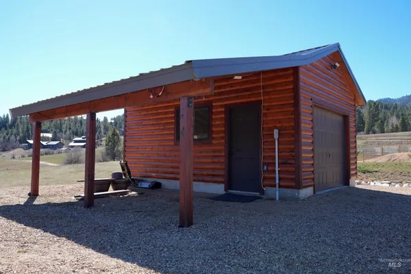 $965,000 | 14 Bobcat Court, Garden Valley, ID 83622