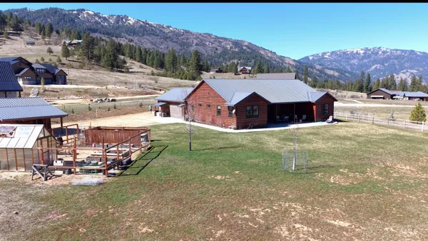 $965,000 | 14 Bobcat Court, Garden Valley, ID 83622