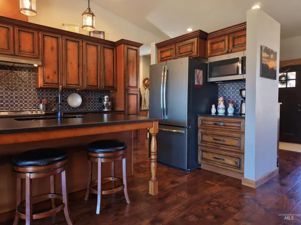 $965,000 | 14 Bobcat Court, Garden Valley, ID 83622