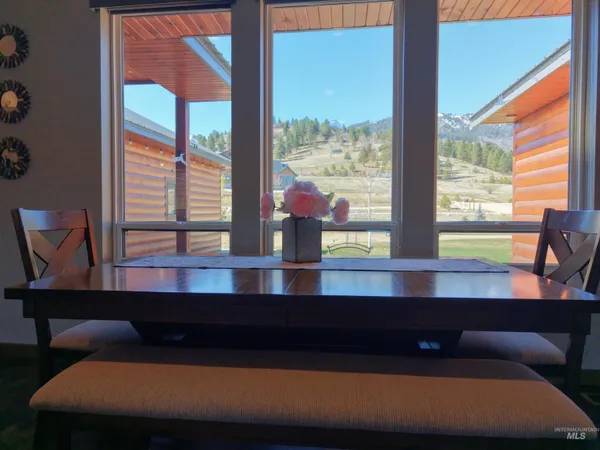 $965,000 | 14 Bobcat Court, Garden Valley, ID 83622