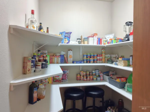 $965,000 | 14 Bobcat Court, Garden Valley, ID 83622