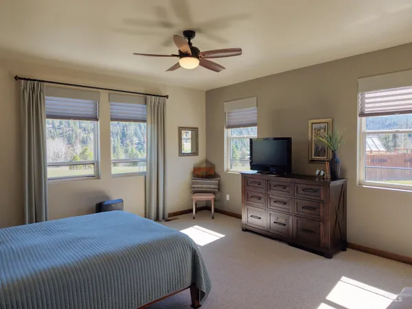 $965,000 | 14 Bobcat Court, Garden Valley, ID 83622