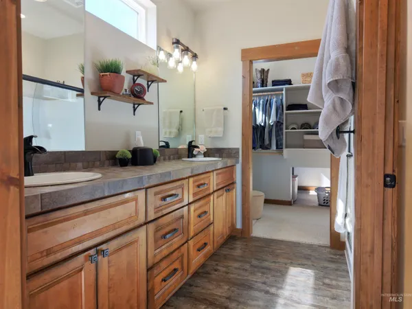 $965,000 | 14 Bobcat Court, Garden Valley, ID 83622