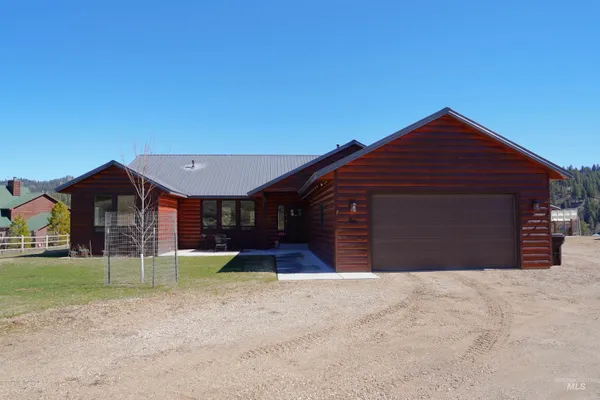 $965,000 | 14 Bobcat Court, Garden Valley, ID 83622
