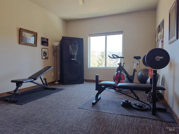 $965,000 | 14 Bobcat Court, Garden Valley, ID 83622