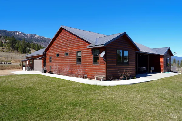 $965,000 | 14 Bobcat Court, Garden Valley, ID 83622