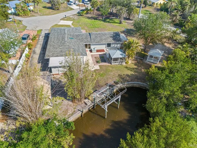 $385,000 | 425 Fireball Court, Punta Gorda, FL 33950