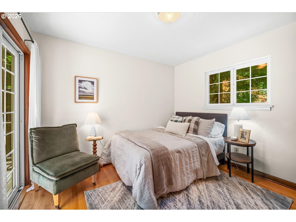 10332 Southwest Lancaster Road Portland, OR 97219 - Photo 23 of 48