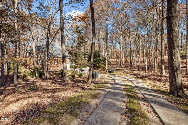 $669,000 | 603 Edburton Court, Hillsborough, NC 27278