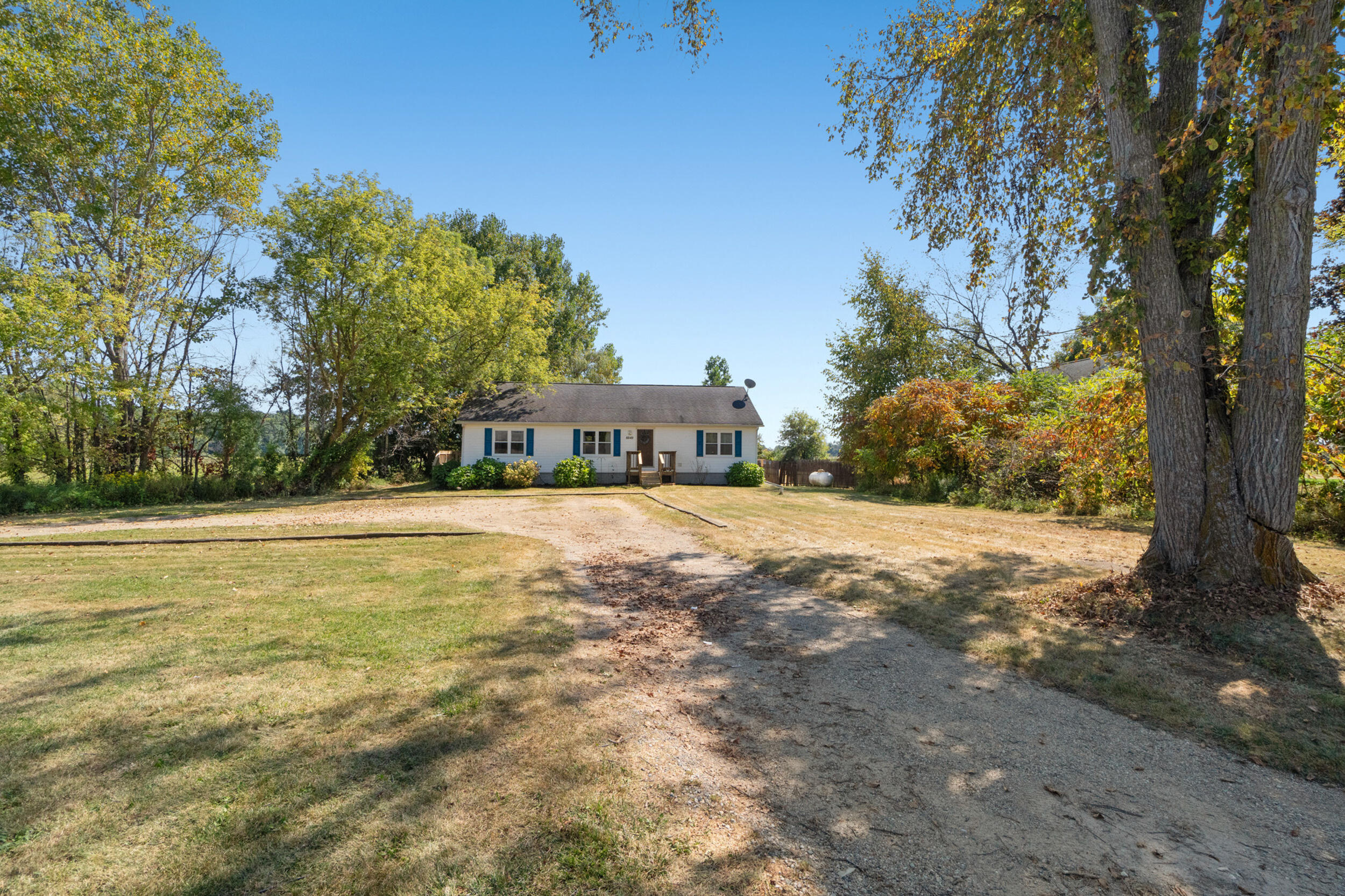 8849 Bunkerhill Road Jackson, MI 49201 - Photo 2 of 36 8849 Bunkerhill Rd Jackson MI - 00047