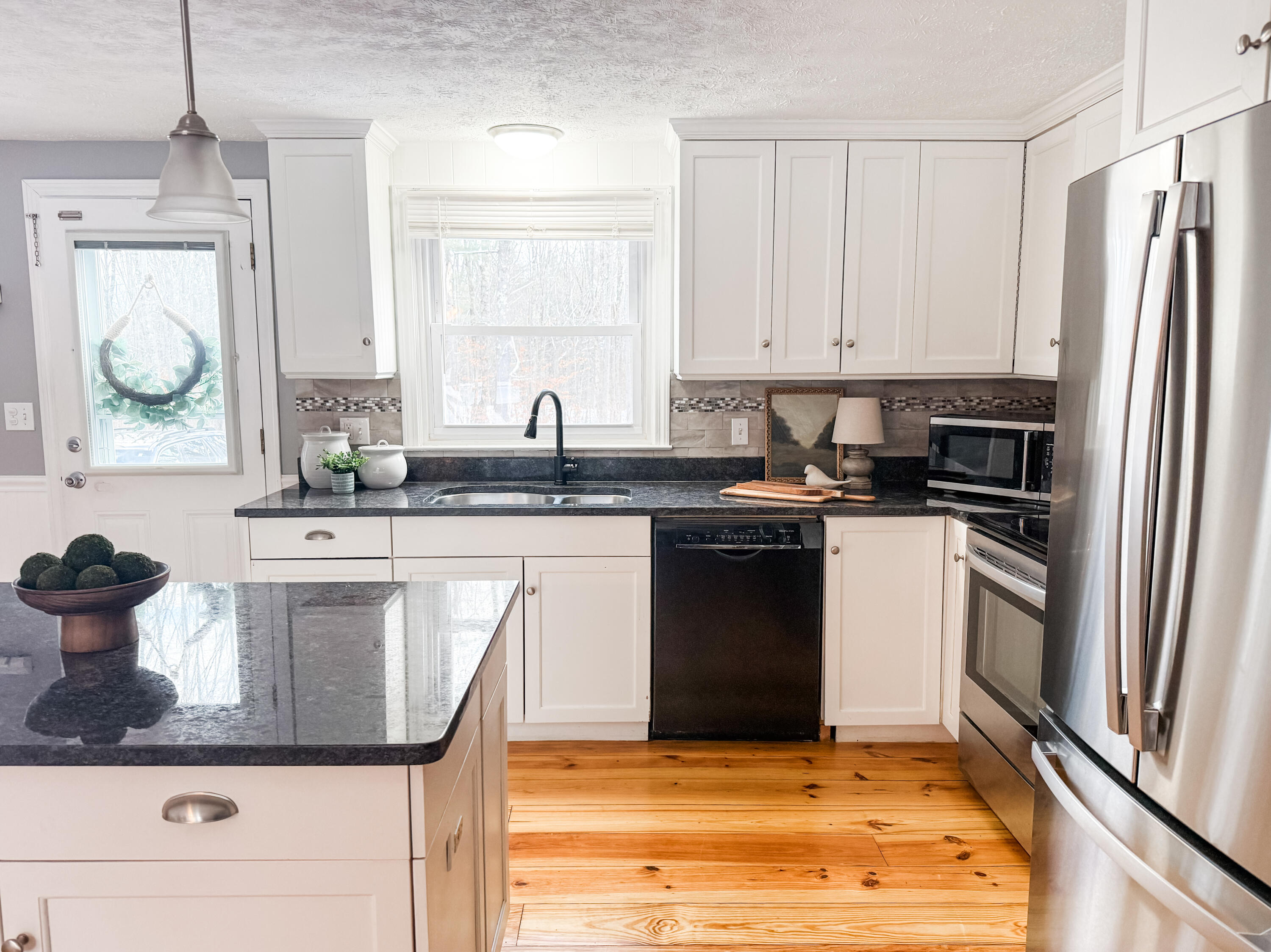 41 Villa Road, Unit 41 Westbrook, ME 04092 - Photo 10 of 27 IMG_7141