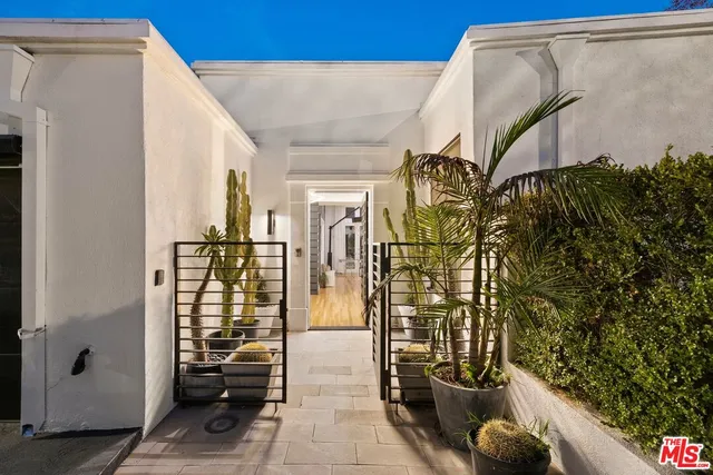 $22,000 | 9314 Lloydcrest Drive, Beverly Hills, CA 90210