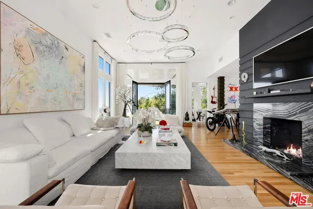 $22,000 | 9314 Lloydcrest Drive, Beverly Hills, CA 90210