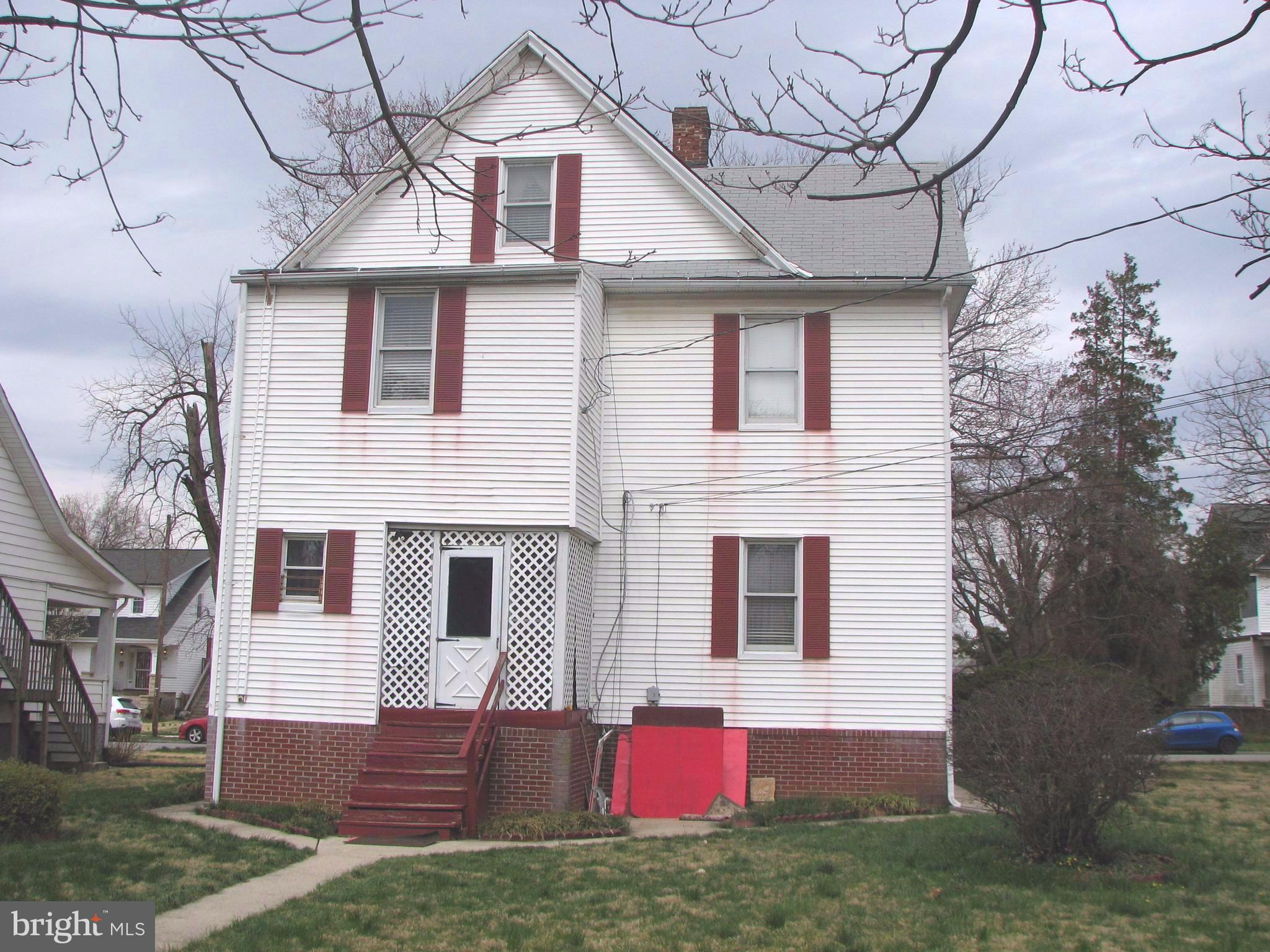 4213 Ridgewood Avenue Baltimore, MD 21215 - Photo 3 of 23 Rear with screened porch