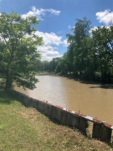 $425,000 | 711 West Sale Road, Lake Charles, LA 70605