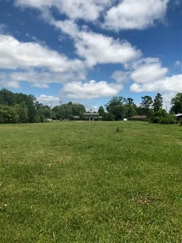 $425,000 | 711 West Sale Road, Lake Charles, LA 70605