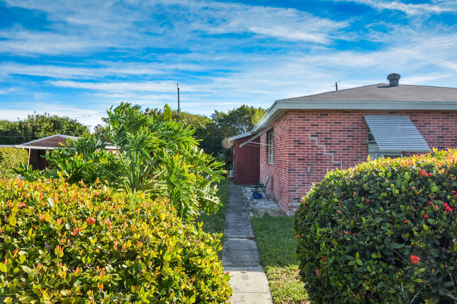 3550 Kirk Road Palm Springs, FL 33461 - Photo 21 of 32 Front of Units
