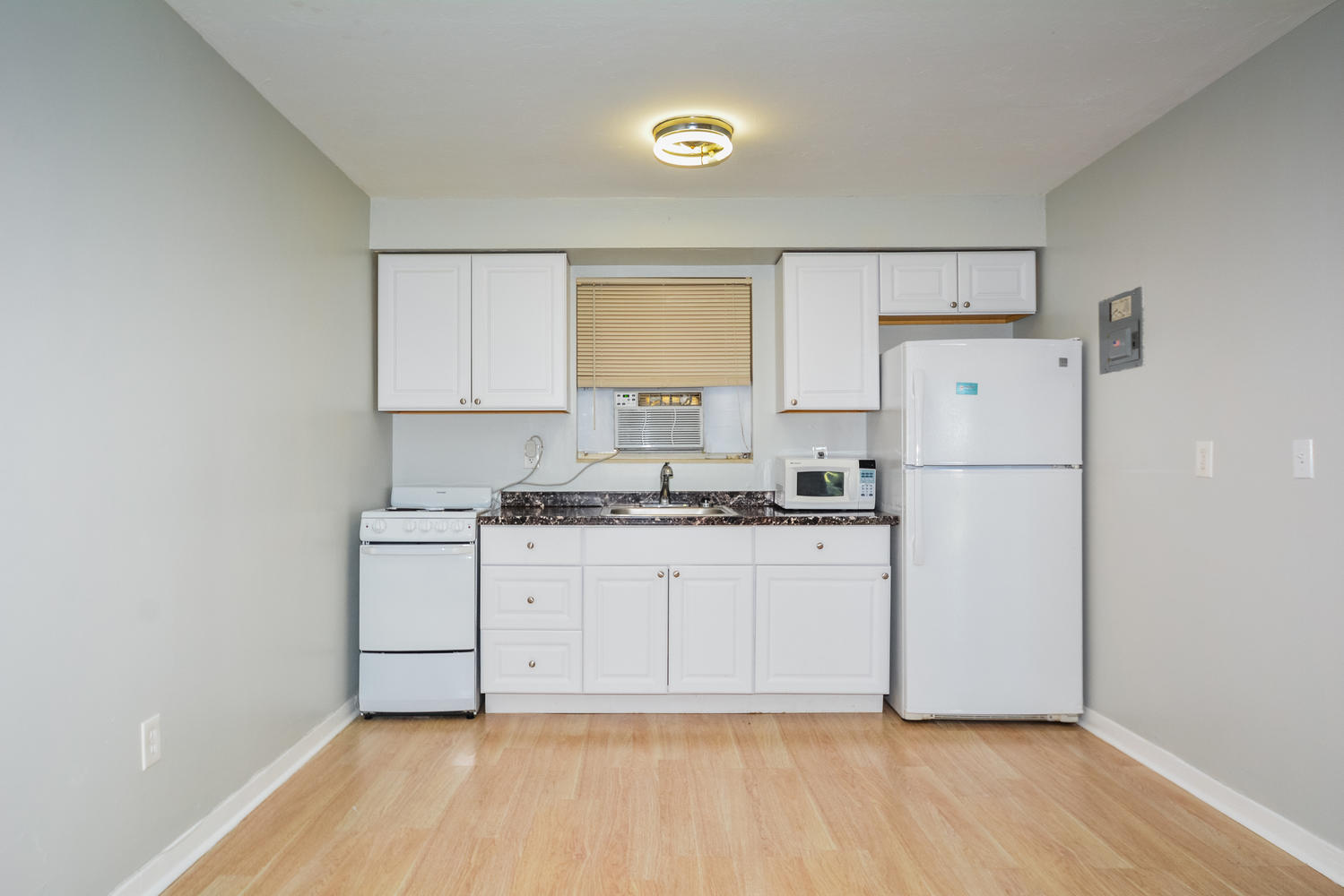 3550 Kirk Road Palm Springs, FL 33461 - Photo 24 of 32 Kitchen