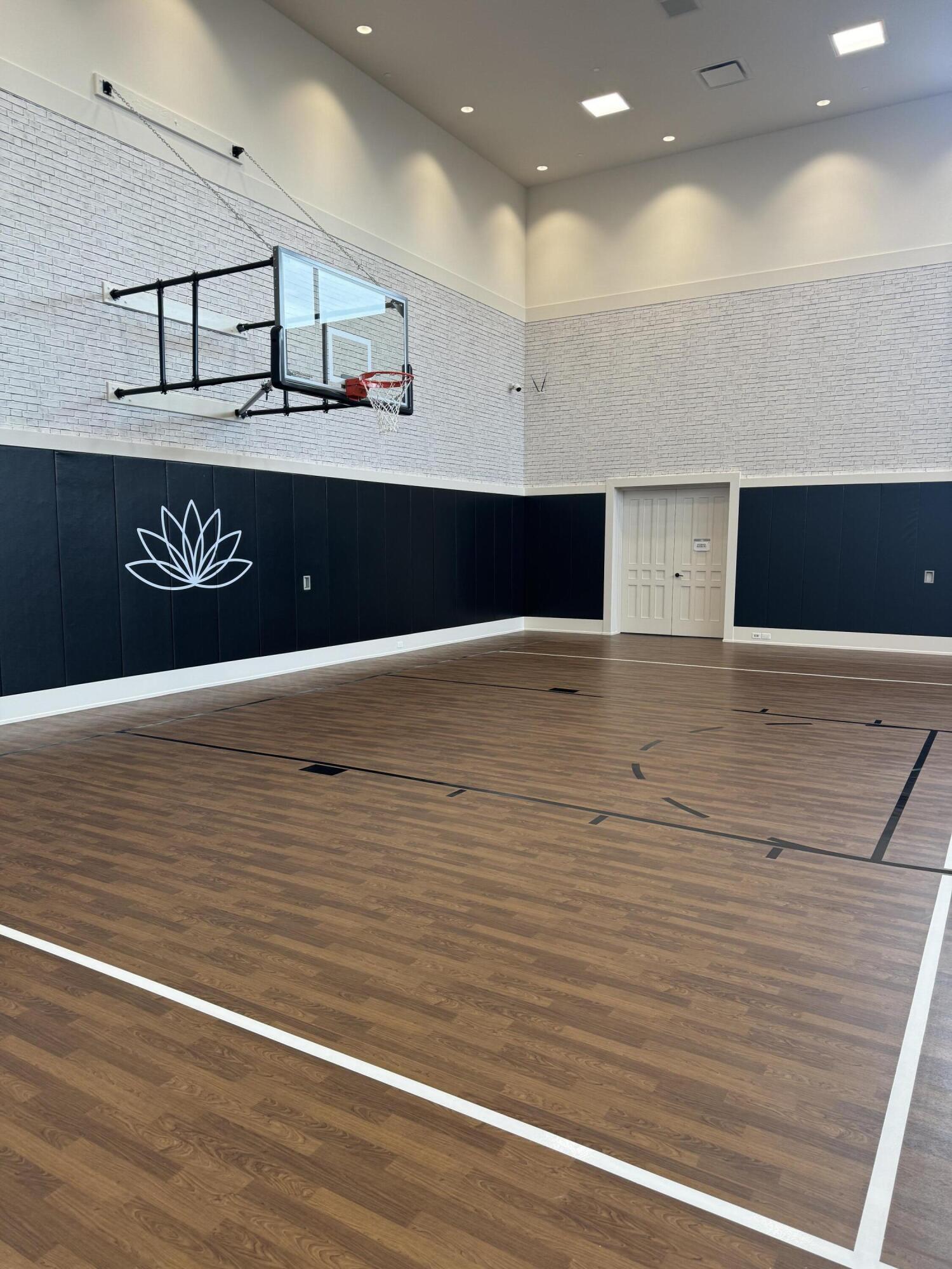 8573 Crystal Downs Avenue Boca Raton, FL 33434 - Photo 75 of 82 a view of a kitchen