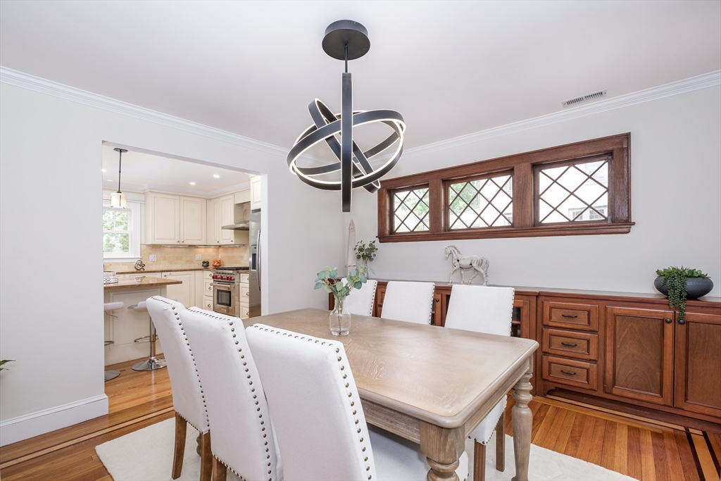 84 Wallis Road Brookline, MA 02467 - Photo 4 of 36