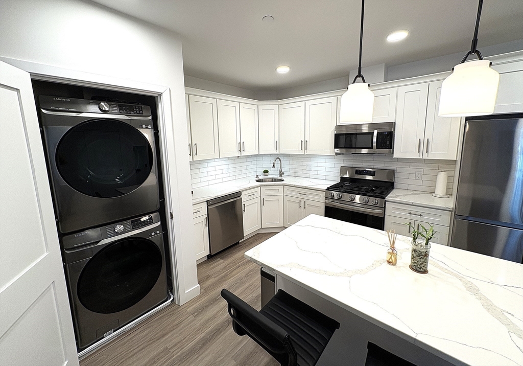 1133 North Shore Road, Unit 404 Revere, MA 02151 - Photo 9 of 33 Gallery Image 9