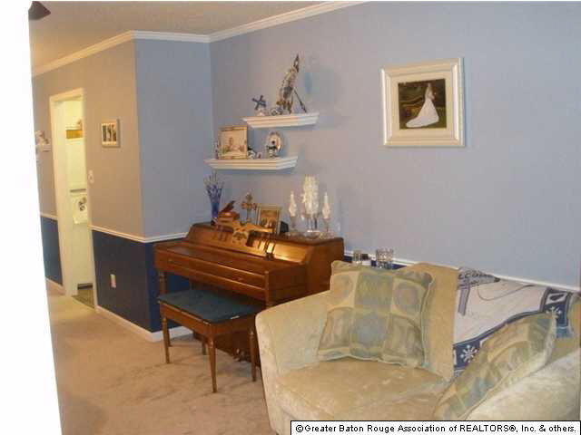 522 Pebblebrook Drive Baton Rouge, LA 70815 - Photo 3 of 15 Gallery Image 3