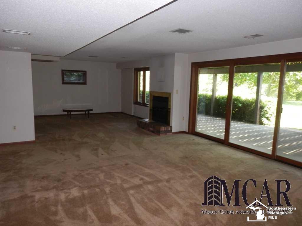 10933 North Custer Road Monroe, MI 48162 - Photo 25 of 31 Doorwall to Patio