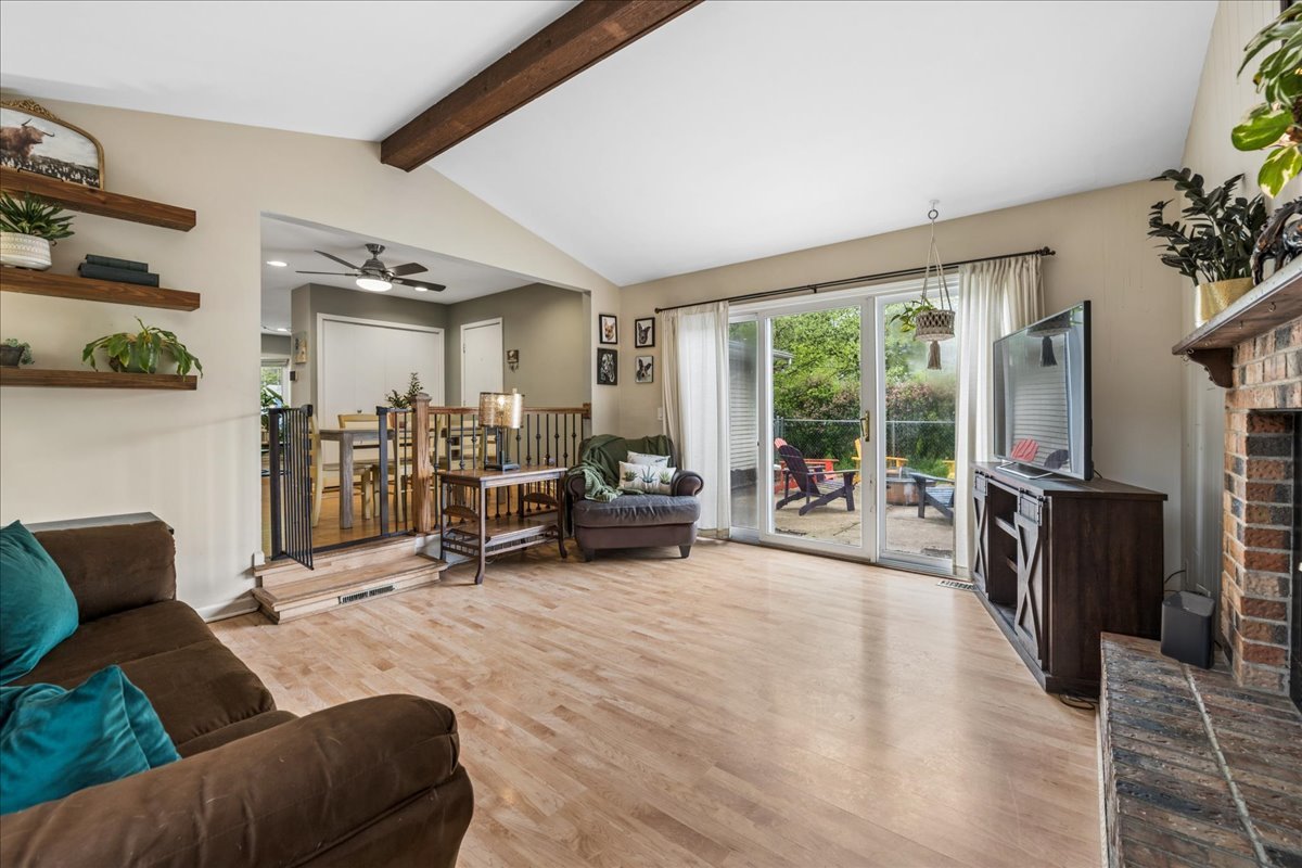 39 Boxwood Lane Cary, IL 60013 - Photo 9 of 23